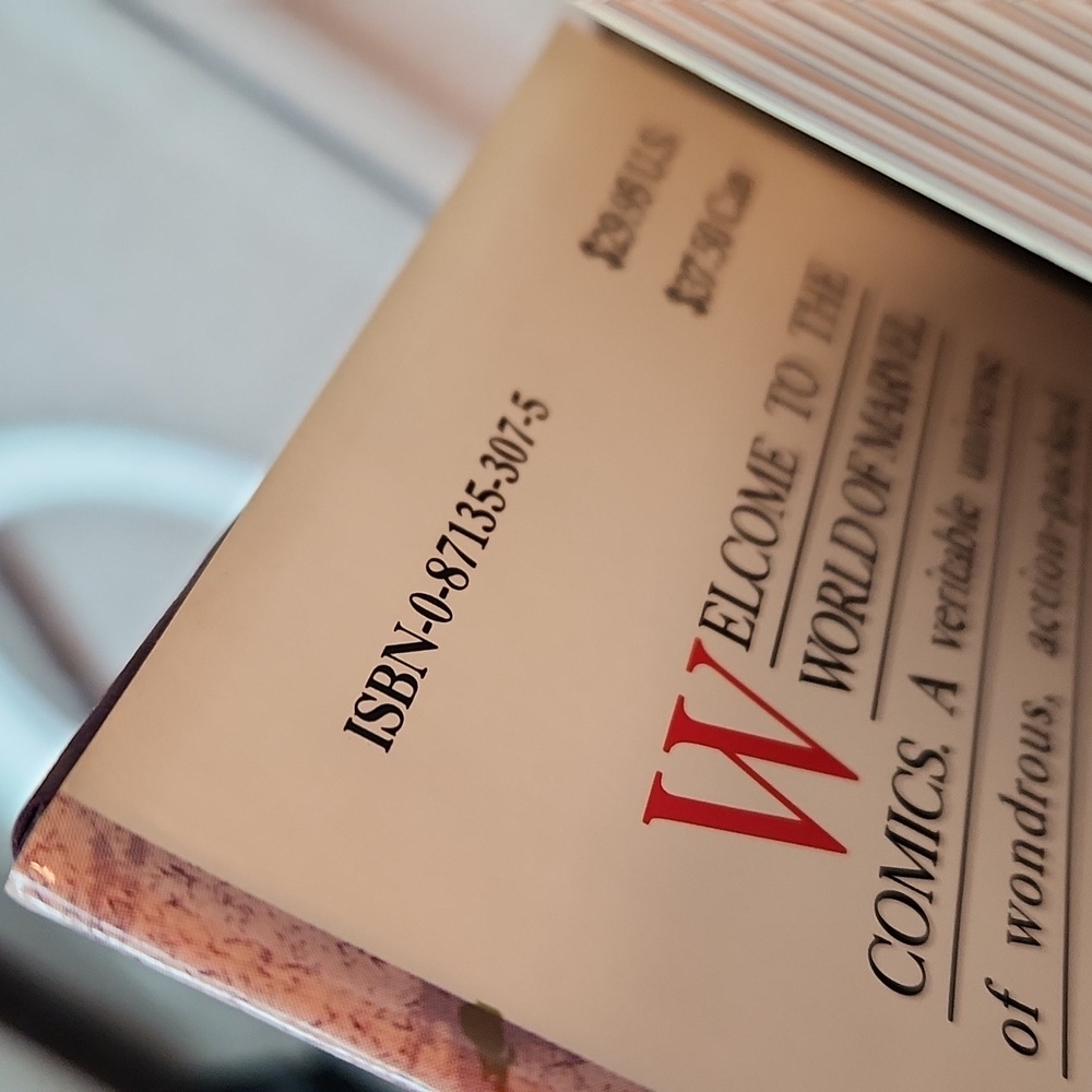 Marvel Masterworks: Fantastic Four Edition in Purple and Gold Vol 2 Nos. 1-10 - Picture 2 of 3